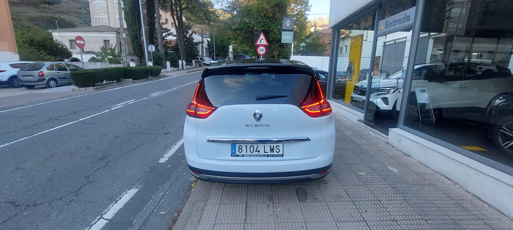 Renault Grand Scenic 1.3 TCE 140CV miniatura 4